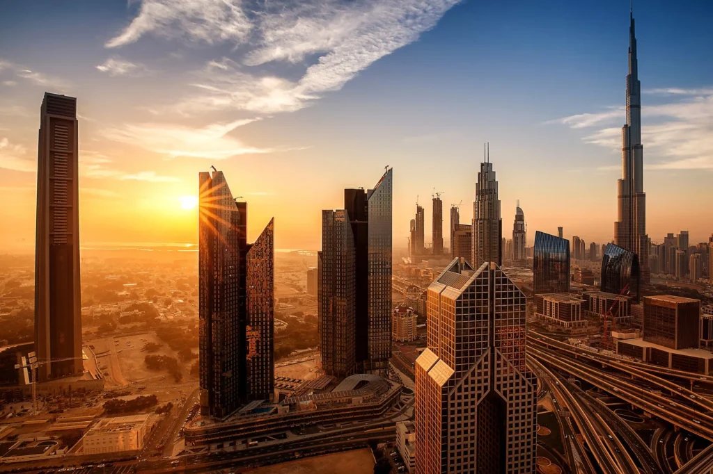 ویزای کار در امارات؛ شرایط و مزایای مهاجرت کاری به امارات