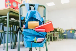 قوانین مدارس کانادا برای آموزش سالم فرزندان شما