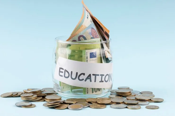 تمکن مالی کشور فرانسه برای تحصیل