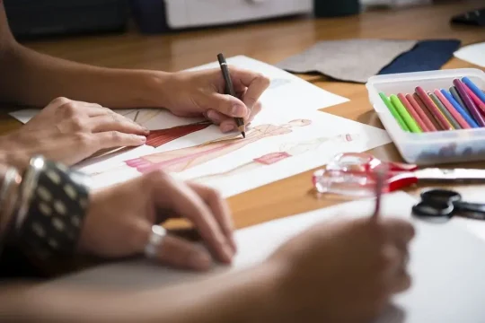 آوسبیلدونگ طراحی لباس